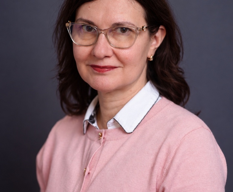 Prof. univ. dr. Cristina Florescu
